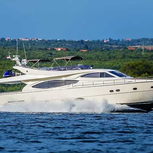 Ferretti 760