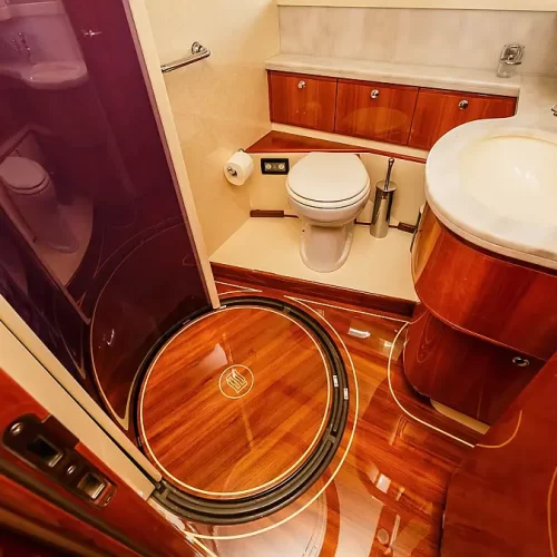 Ferretti 760 interior